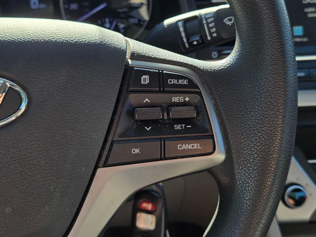Used 2018 Electric Blue Hyundai SEL image 30