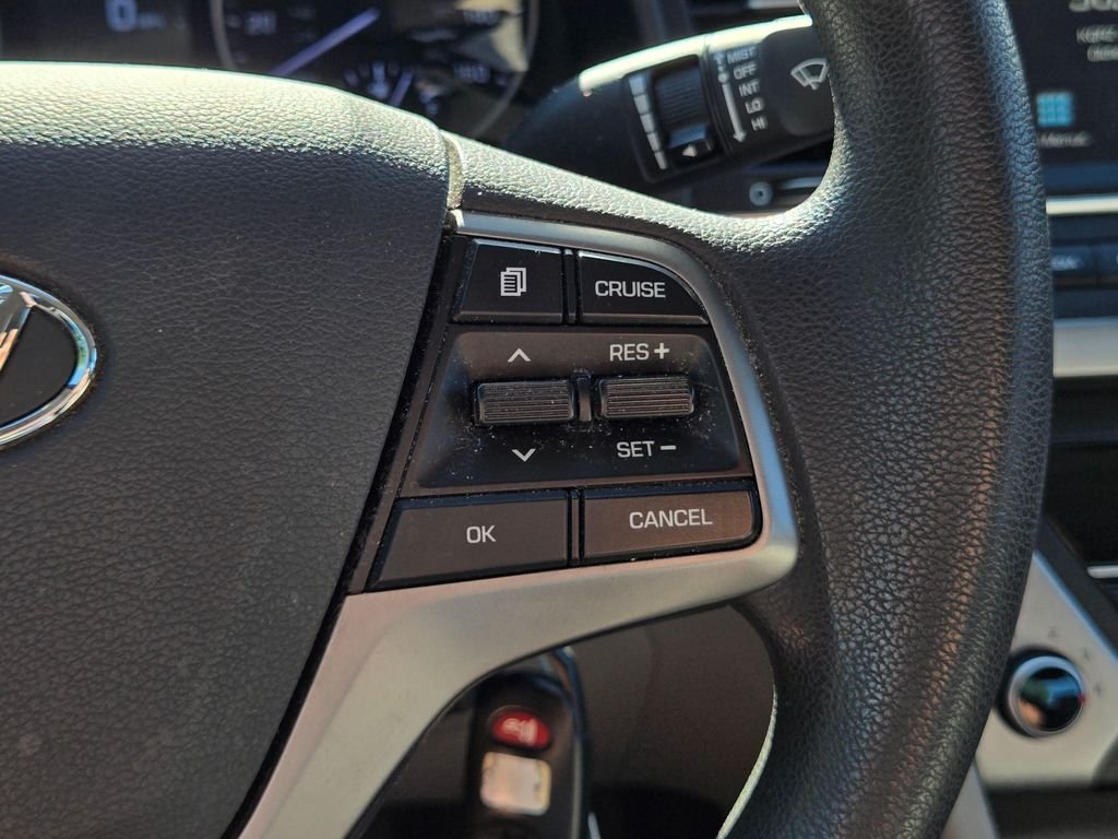 Used 2018 Electric Blue Hyundai SEL image 30