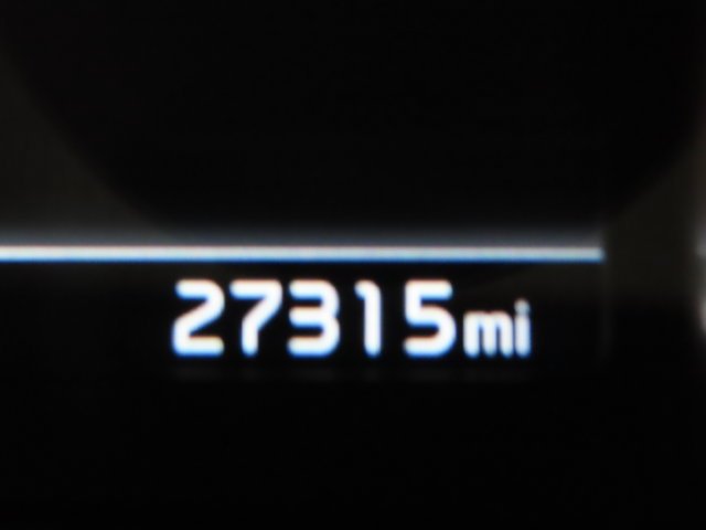 Used 2023 Snow White Pearl Kia LXS image 21