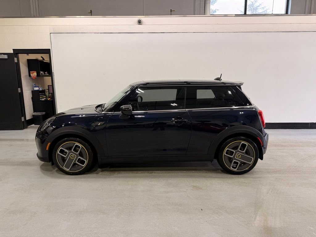 Used 2024 MINI Hardtop 2 Door SE with VIN WMW13DJ03R2U45929 for sale in Golden Valley, MN