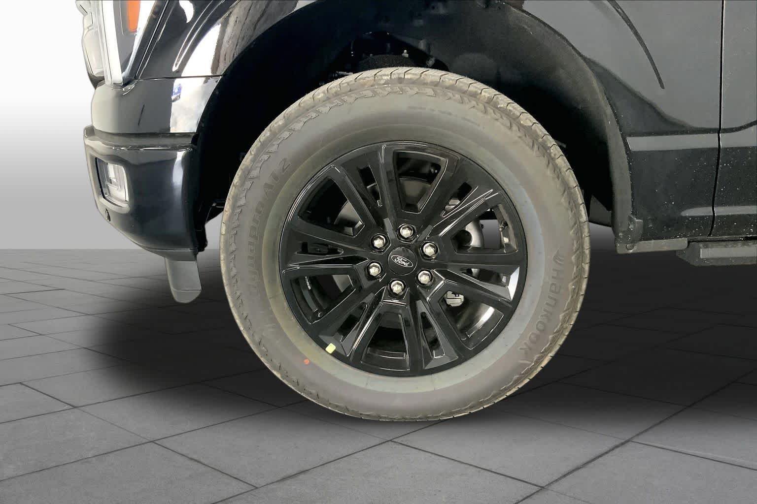 New 2026 Agate Black Metallic Ford Platinum® image 9
