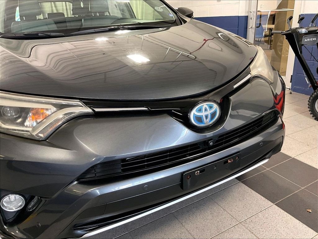 Used 2016 Gray Toyota Limited image 31