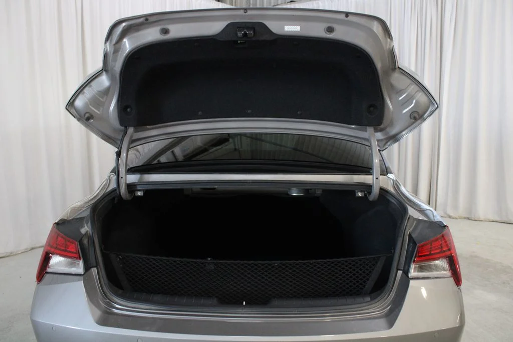 Used 2023  Hyundai Limited image 30