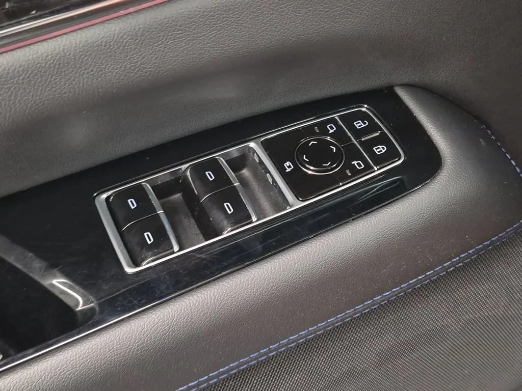 2026 Cadillac Escalade IQL Sport - Photo 21
