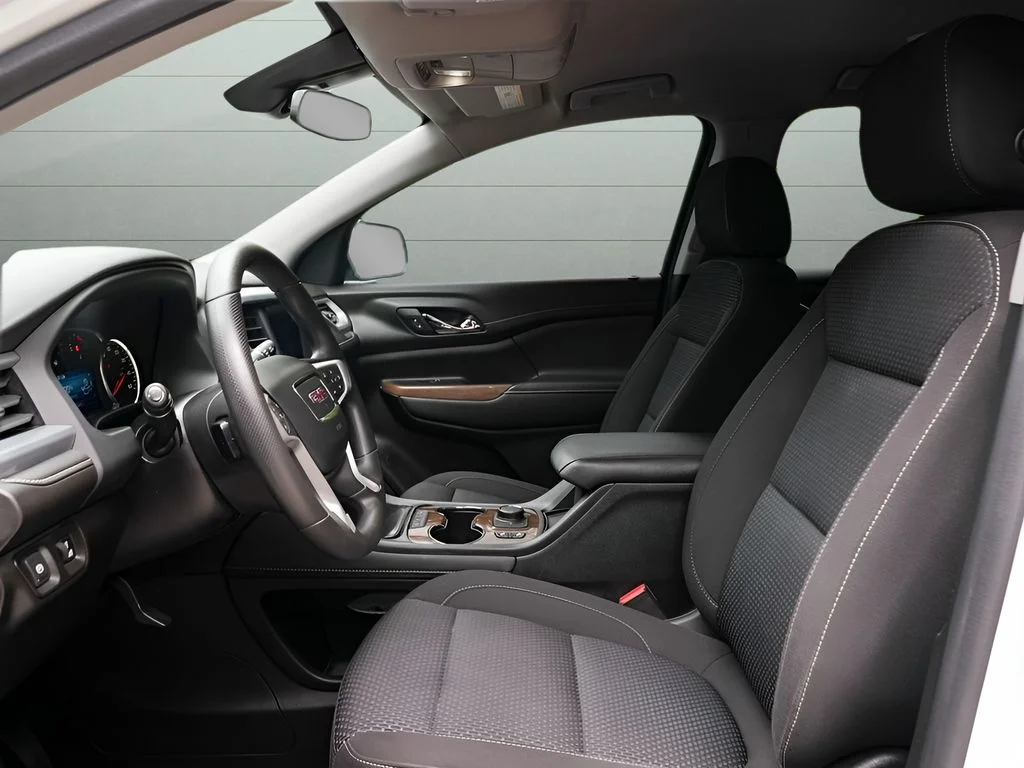 Used 2022 White GMC SLE image 36
