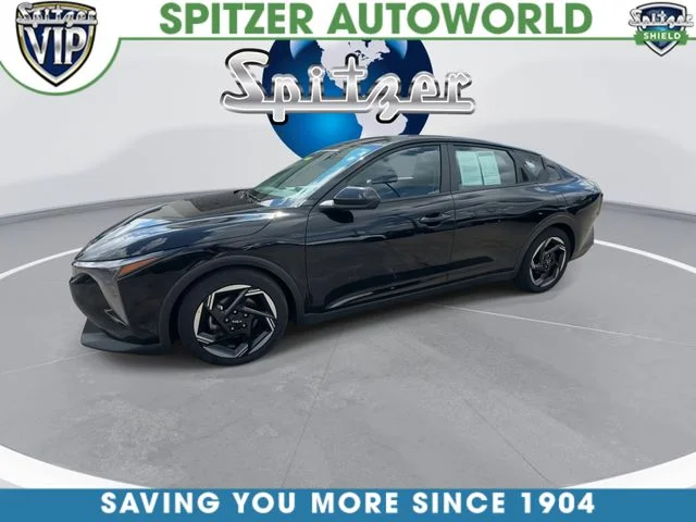 Used 2025 Black Kia EX image 4