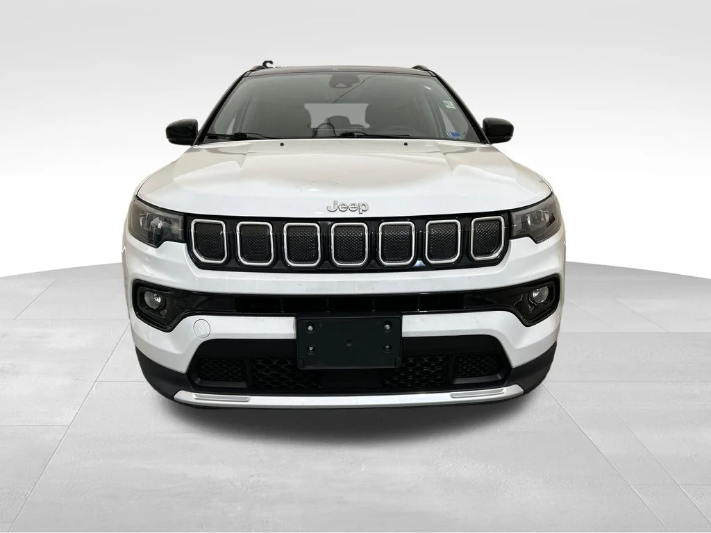 Used 2022 White Jeep Limited image 9