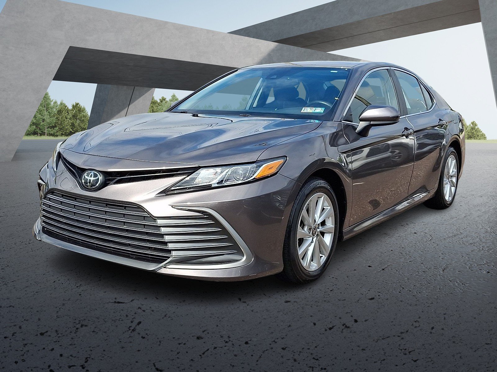 Used 2023 Gray Toyota LE image 2