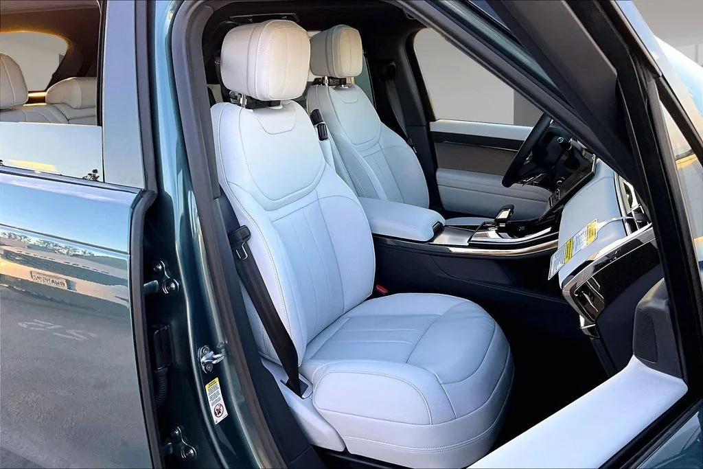 New 2026 Green Land Rover SE image 11