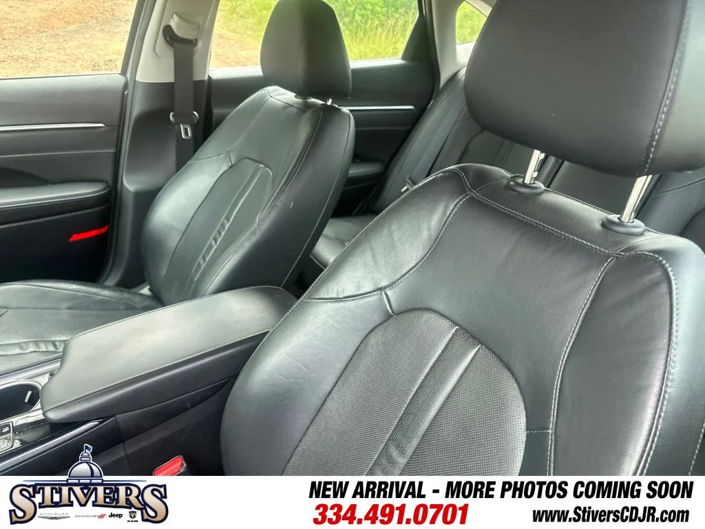 Used 2021 Silver Hyundai Limited image 10