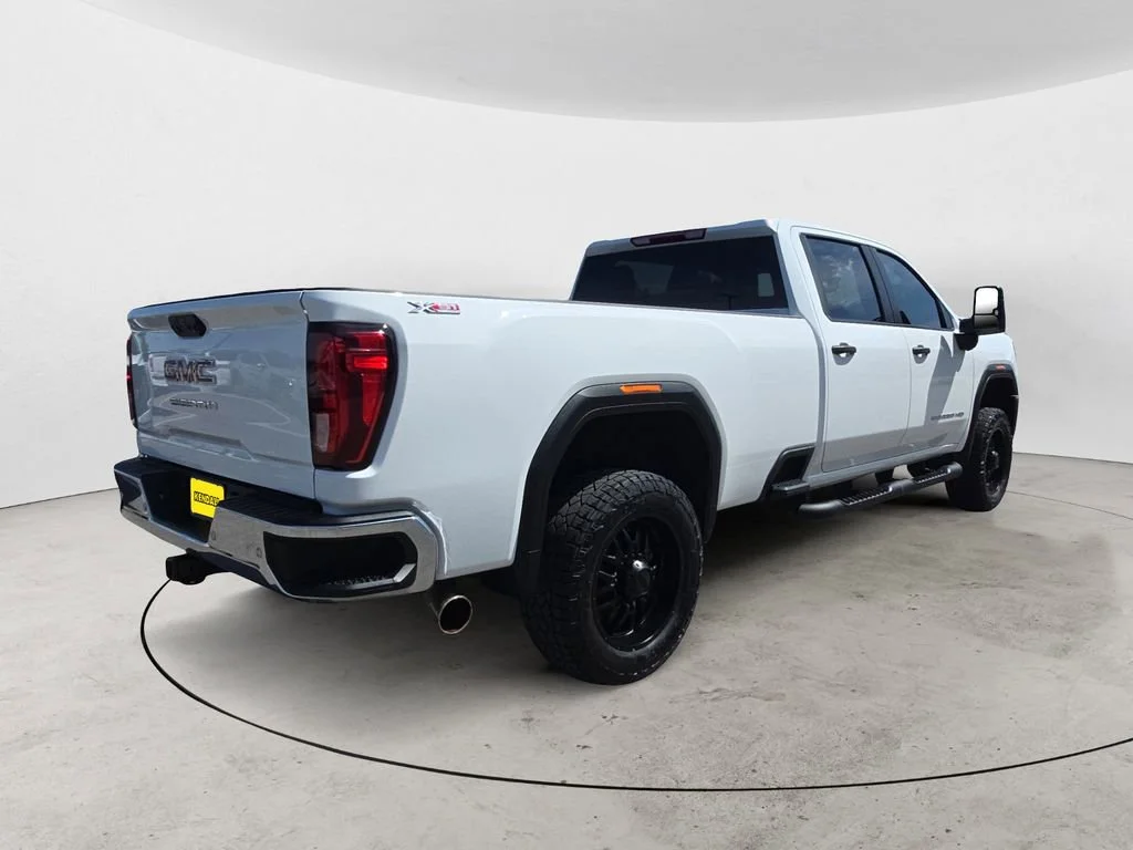 Used 2024 Summit White GMC Pro image 5