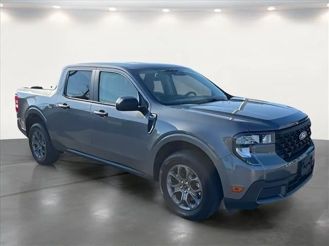 Used 2026 Gray Ford XLT image 2