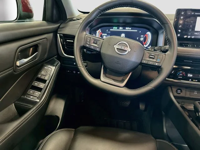 Used 2025 Red Nissan SL image 17