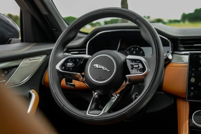 2026 Jaguar F-Pace R-Dynamic S - Photo 20