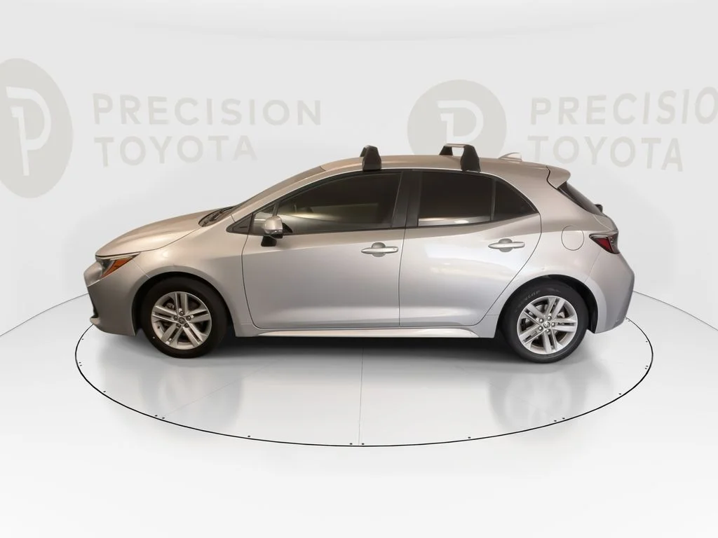 Used 2019 Classic Silver Metallic Toyota SE image 12