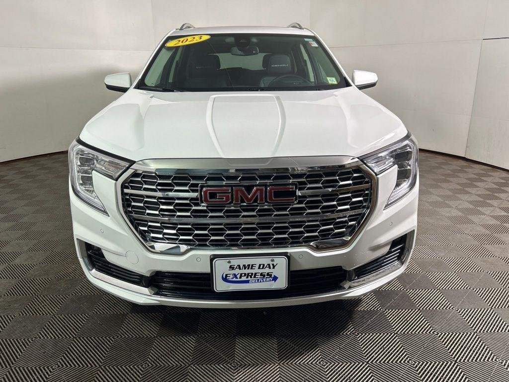 Used 2023 Summit White GMC Denali image 16