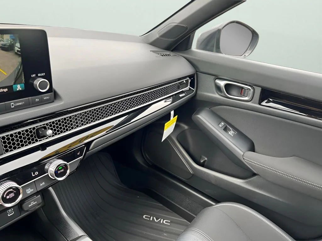 Used 2025 Gray Honda Sport Touring image 21