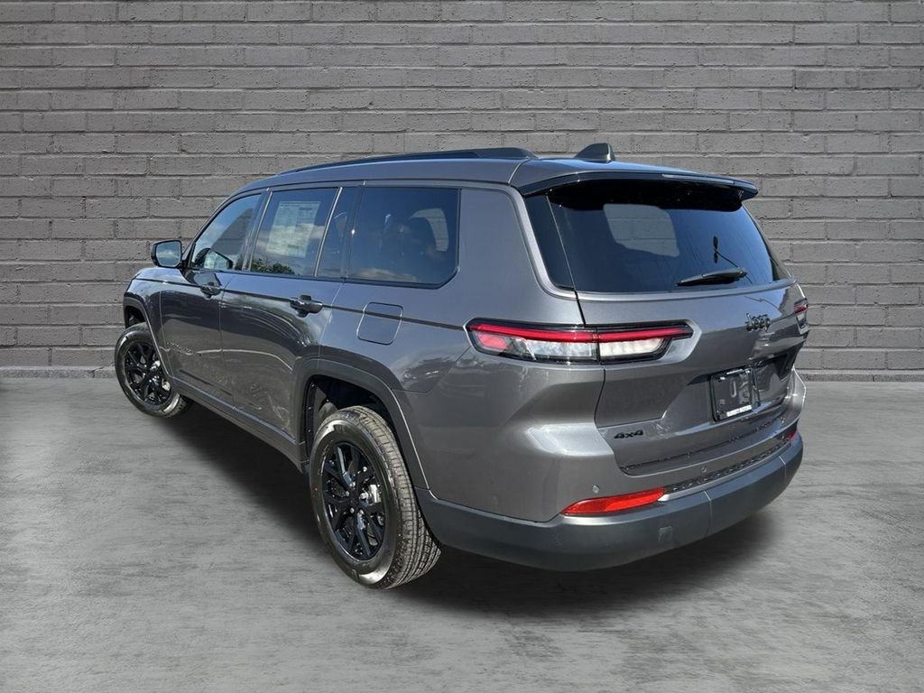 New 2026 Baltic Gray Metallic Clearcoat Jeep Altitude image 5