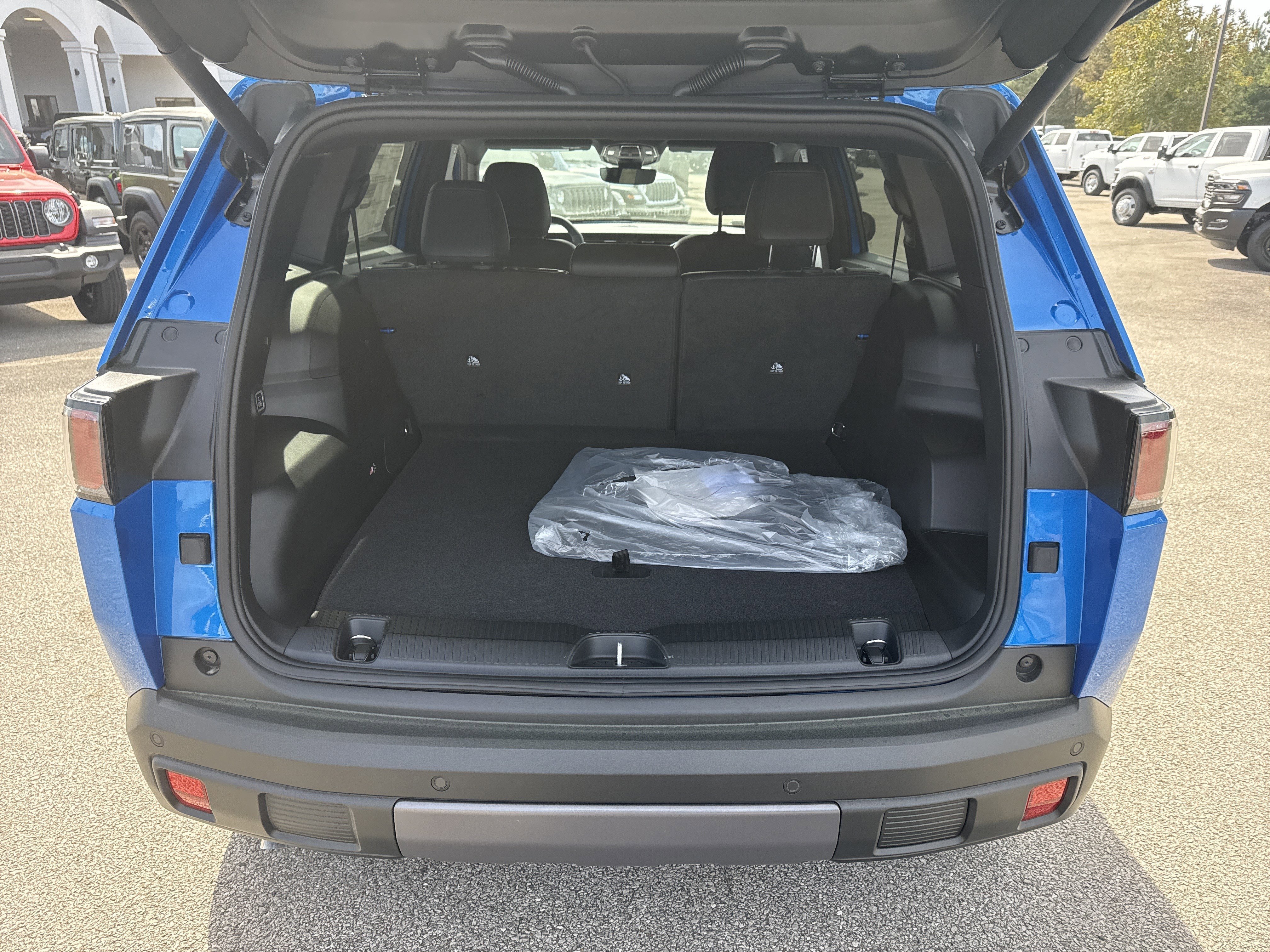 New 2026 Hydro Blue Pearlcoat Jeep Limited image 19