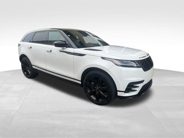 Used 2023 Fuji White Land Rover R-Dynamic S image 4