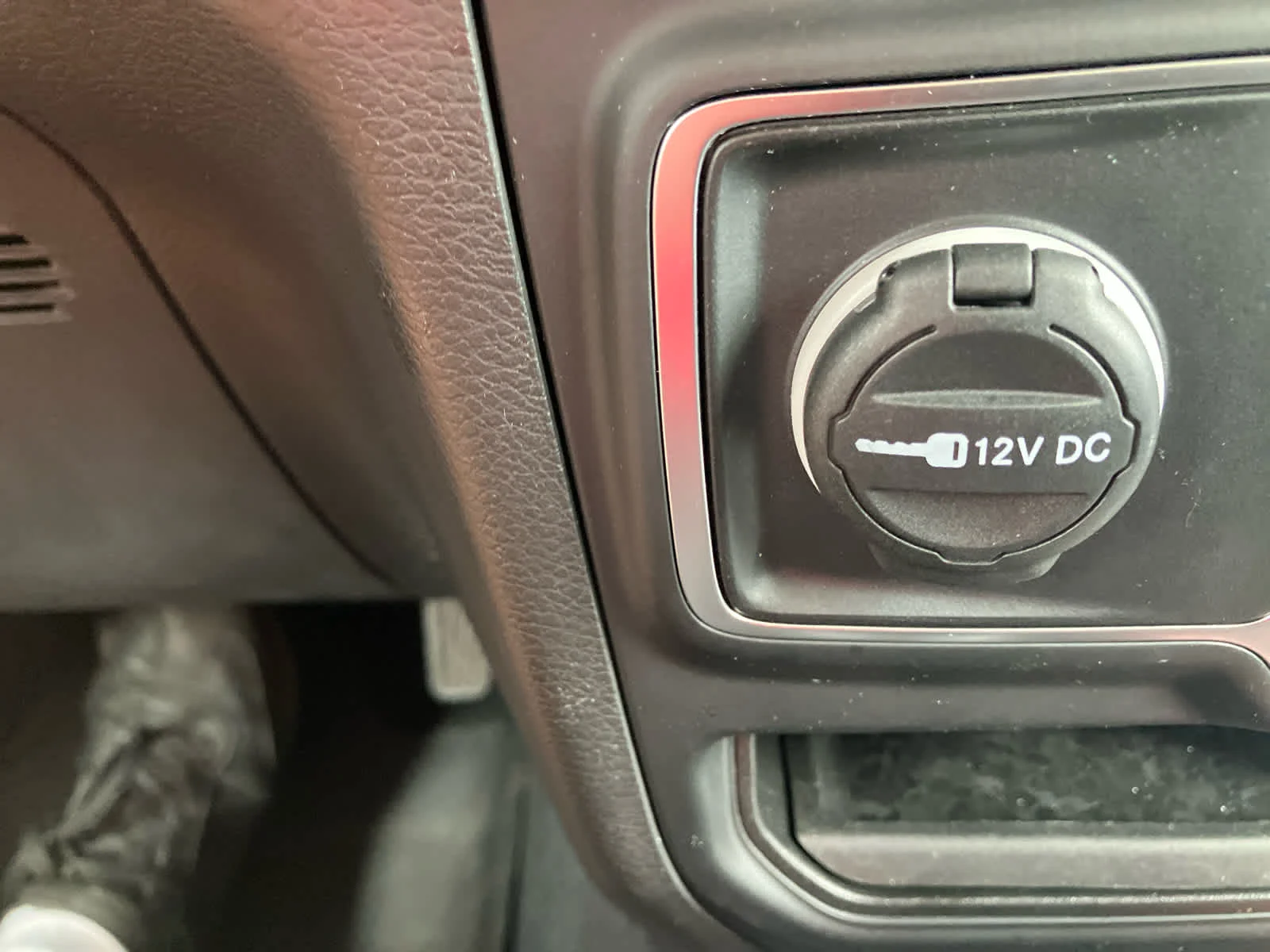 Used 2023 Bright White Clearcoat Jeep Sport S image 31