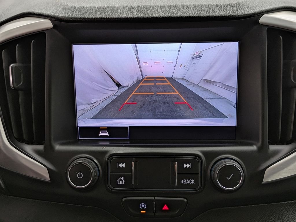 Used 2022 White GMC SLT image 14