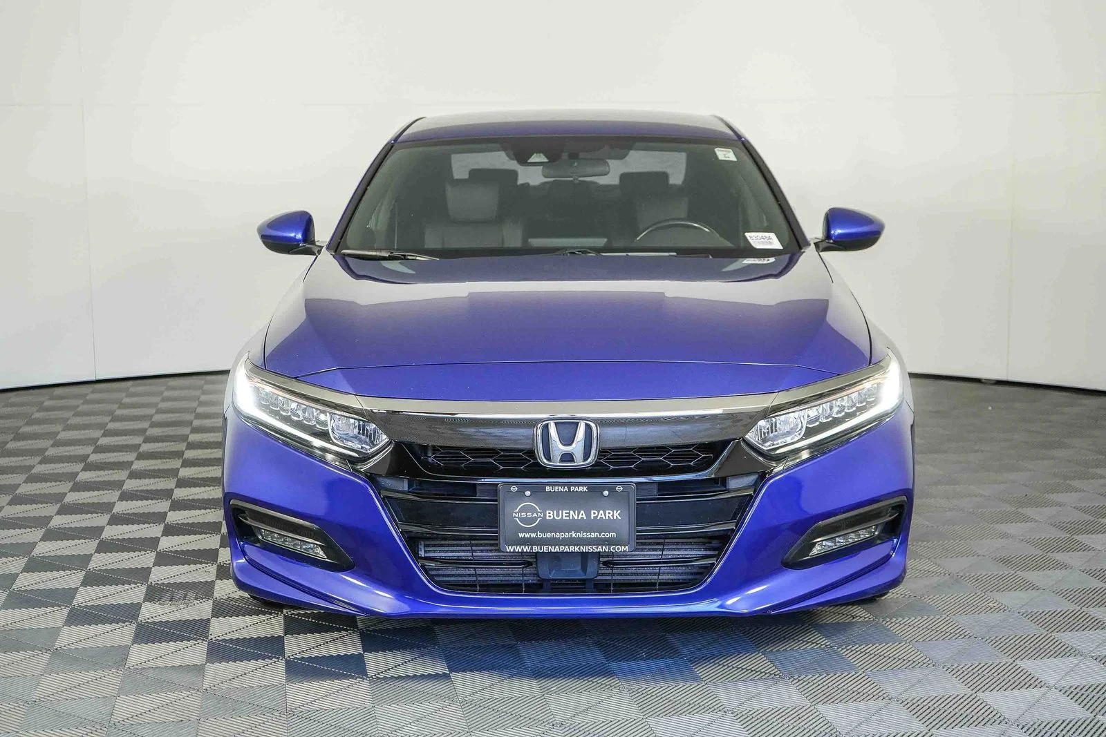 1HGCV1F36KA083048