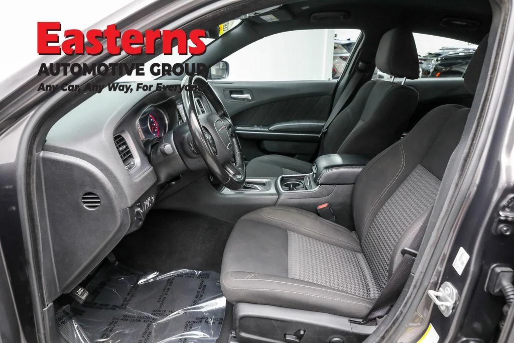 Used 2023 Gray Dodge SXT image 14