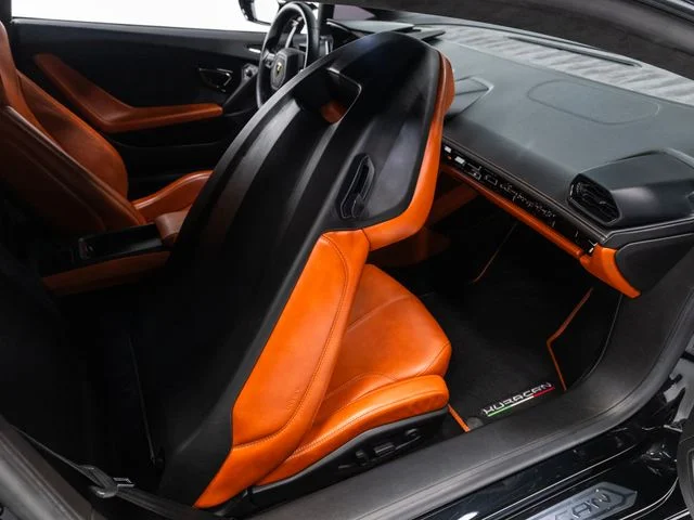 Used 2018 Black Lamborghini  image 38