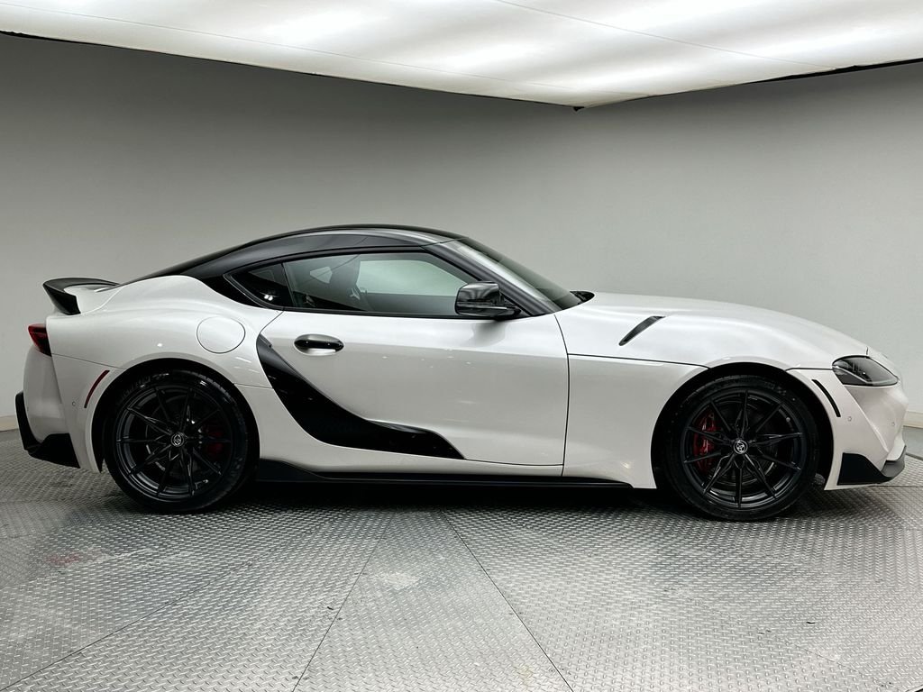 Used 2024 Absolute Zero Toyota 3.0 Premium image 4