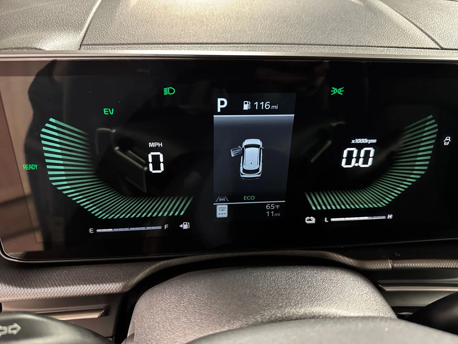 New 2026 Wolf Gray Kia S image 16