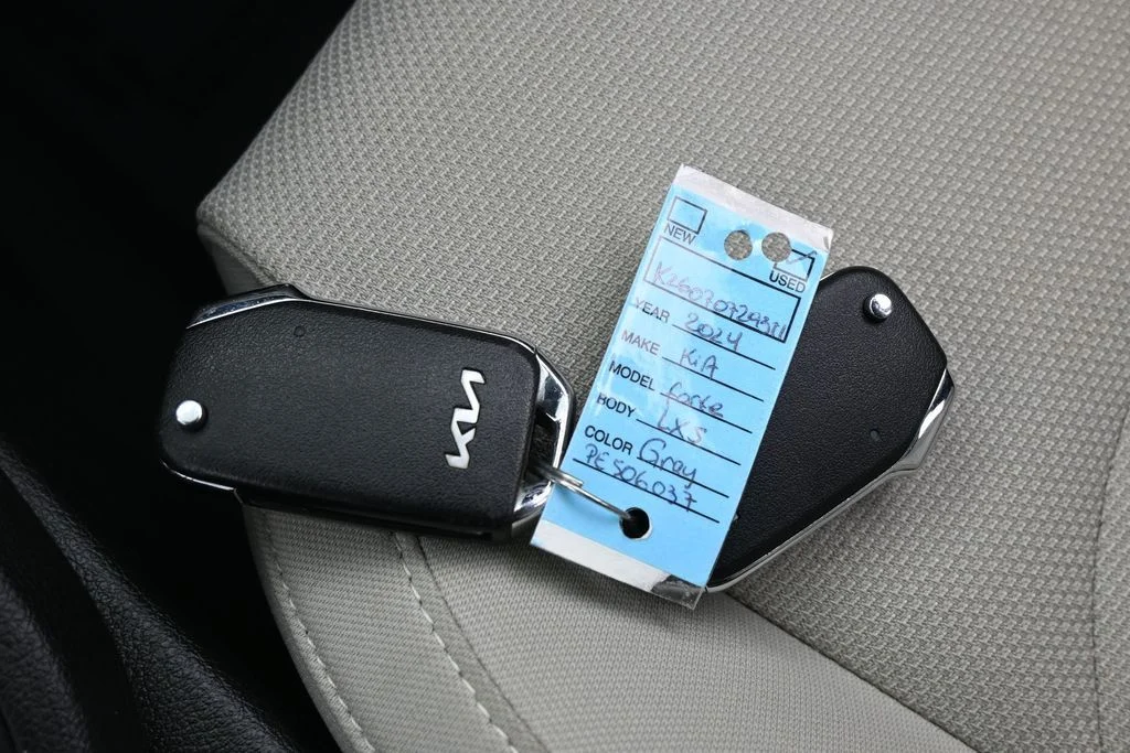 Used 2023 Gravity Gray Kia LXS image 24