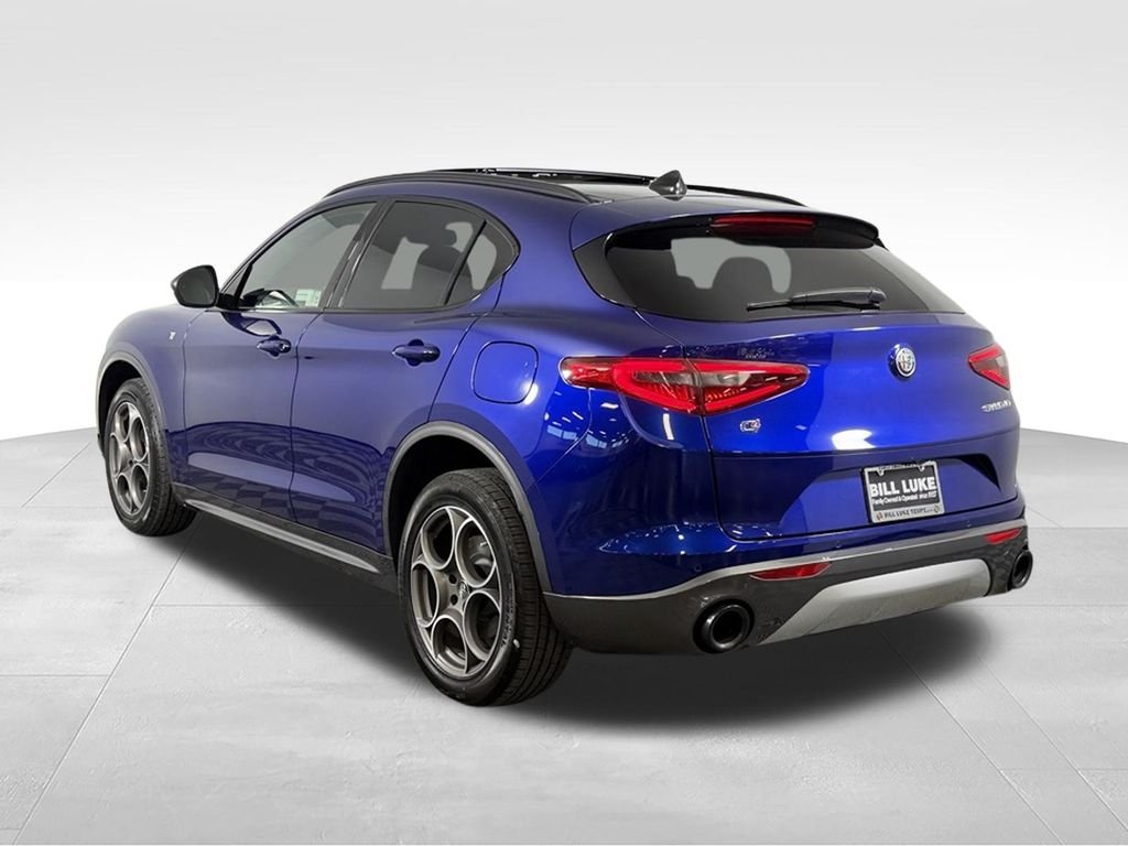Used 2022 Blue Metallic Alfa Romeo Ti image 9