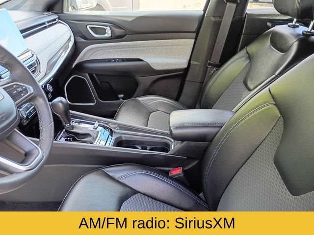 Used 2023 Black Jeep Latitude image 14