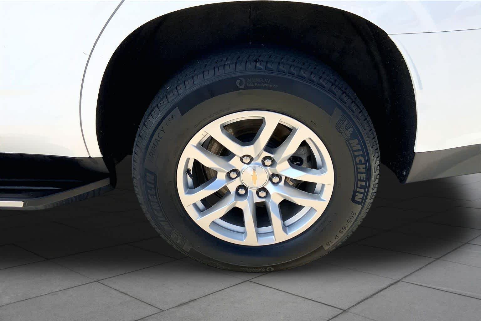 Used 2024 Summit White Chevrolet LT image 11