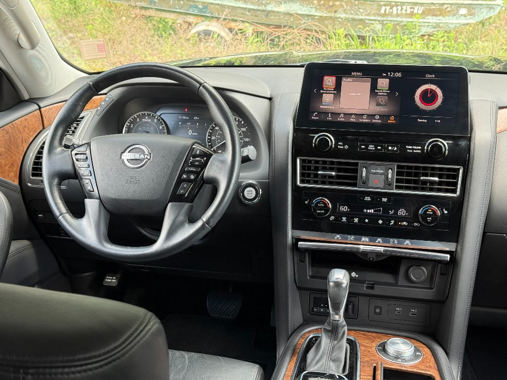 Used 2023 Blue Nissan SL image 18