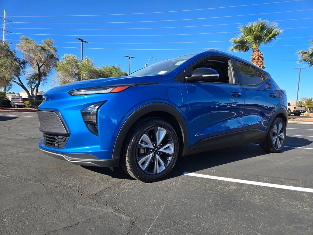 Used 2022 Chevrolet Bolt EUV LT with VIN 1G1FY6S00N4121820 for sale in Henderson, NV