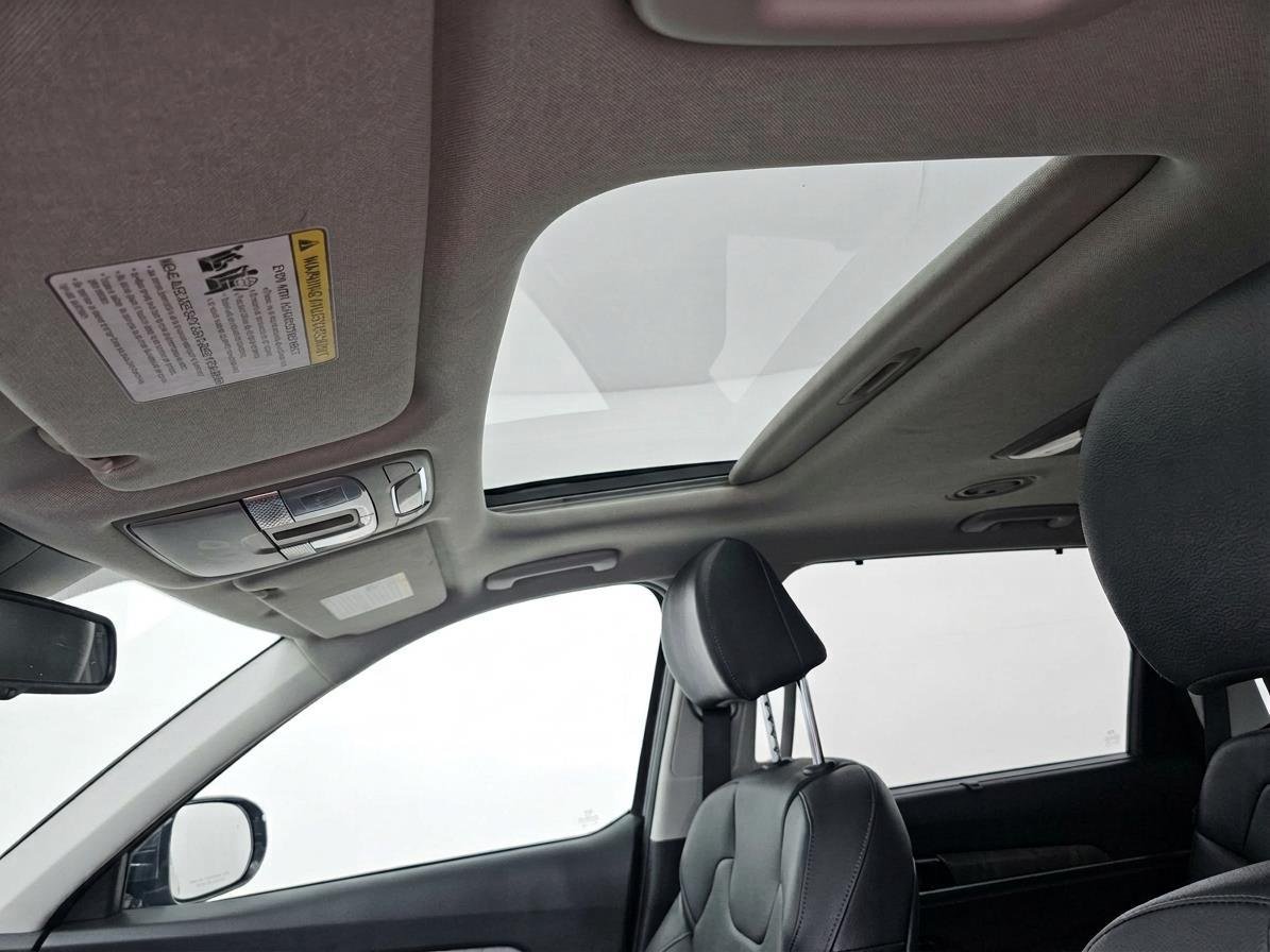 Used 2025 Dark Moss Kia EX image 21
