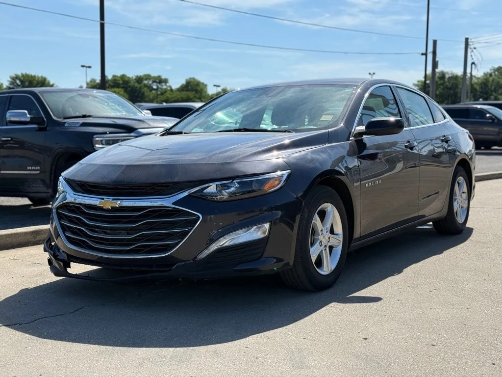Used 2023 Gray Chevrolet LT image 25