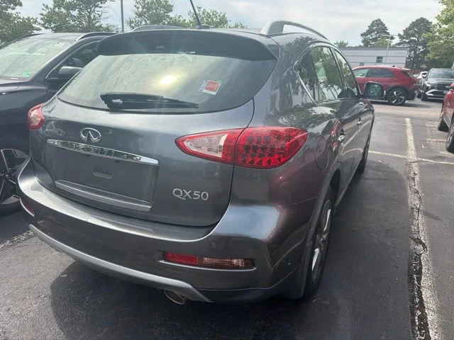 Used 2017 Graphite Shadow INFINITI Base image 9