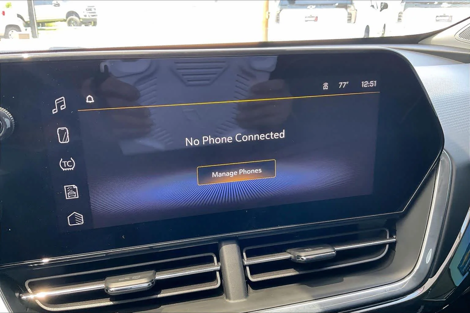 Used 2025 Summit White Chevrolet ACTIV image 32