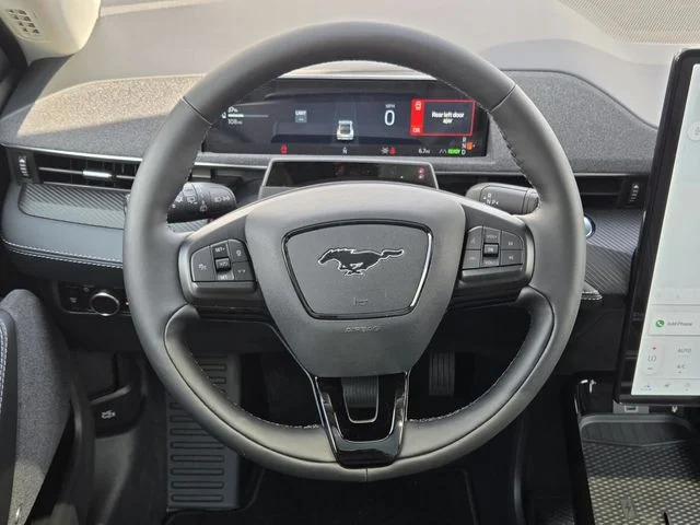 New 2026 Star White Metallic Tri-coat Ford Premium image 19