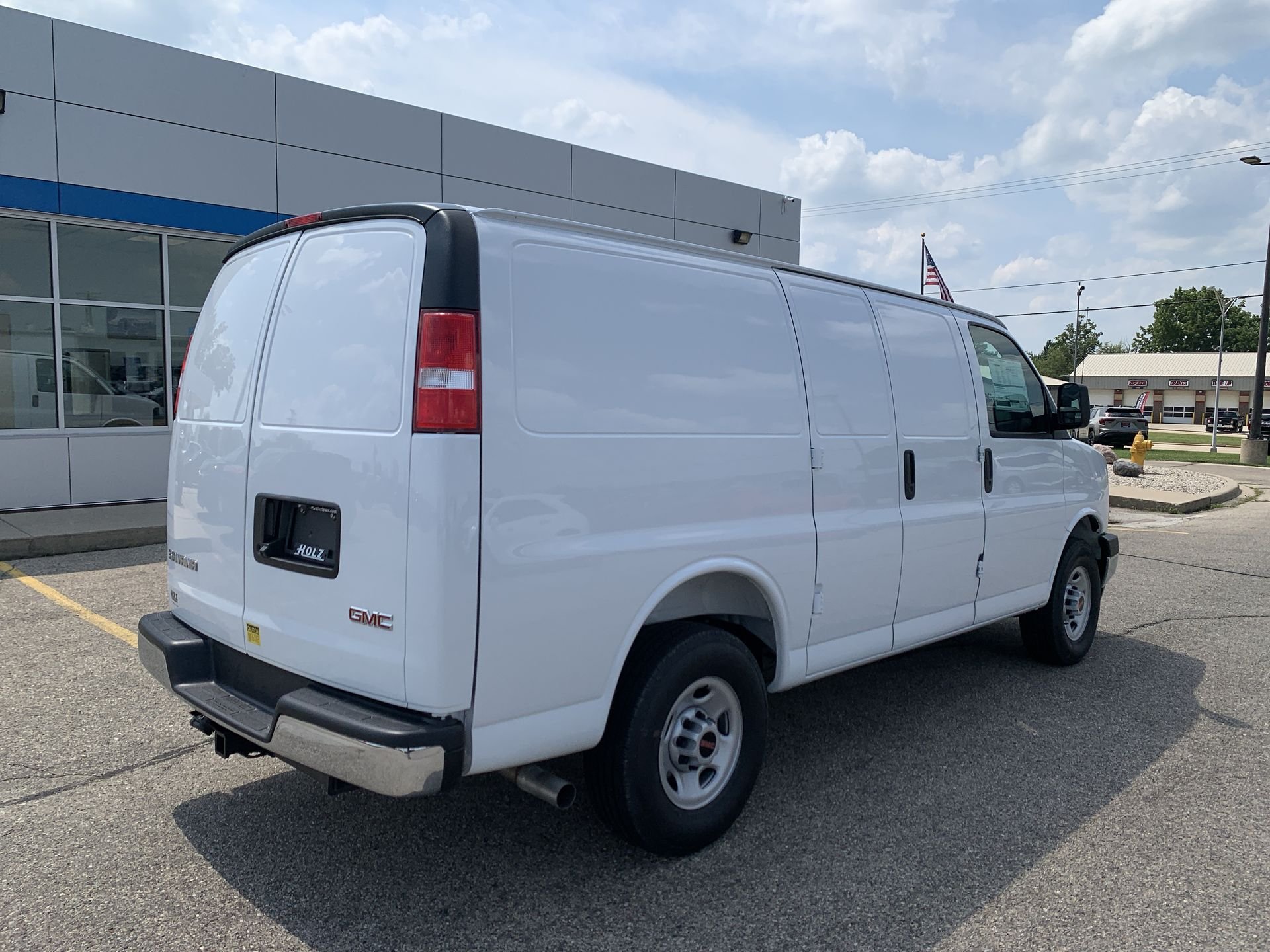 2025 GMC Savana Cargo Work Van - Photo 46