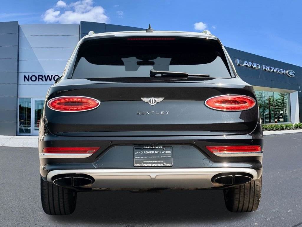 Used 2024 Black Bentley Azure image 5