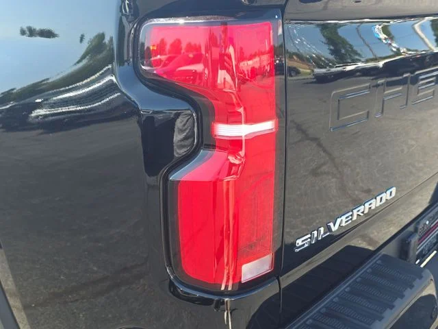 Used 2024 Black Chevrolet High Country image 35