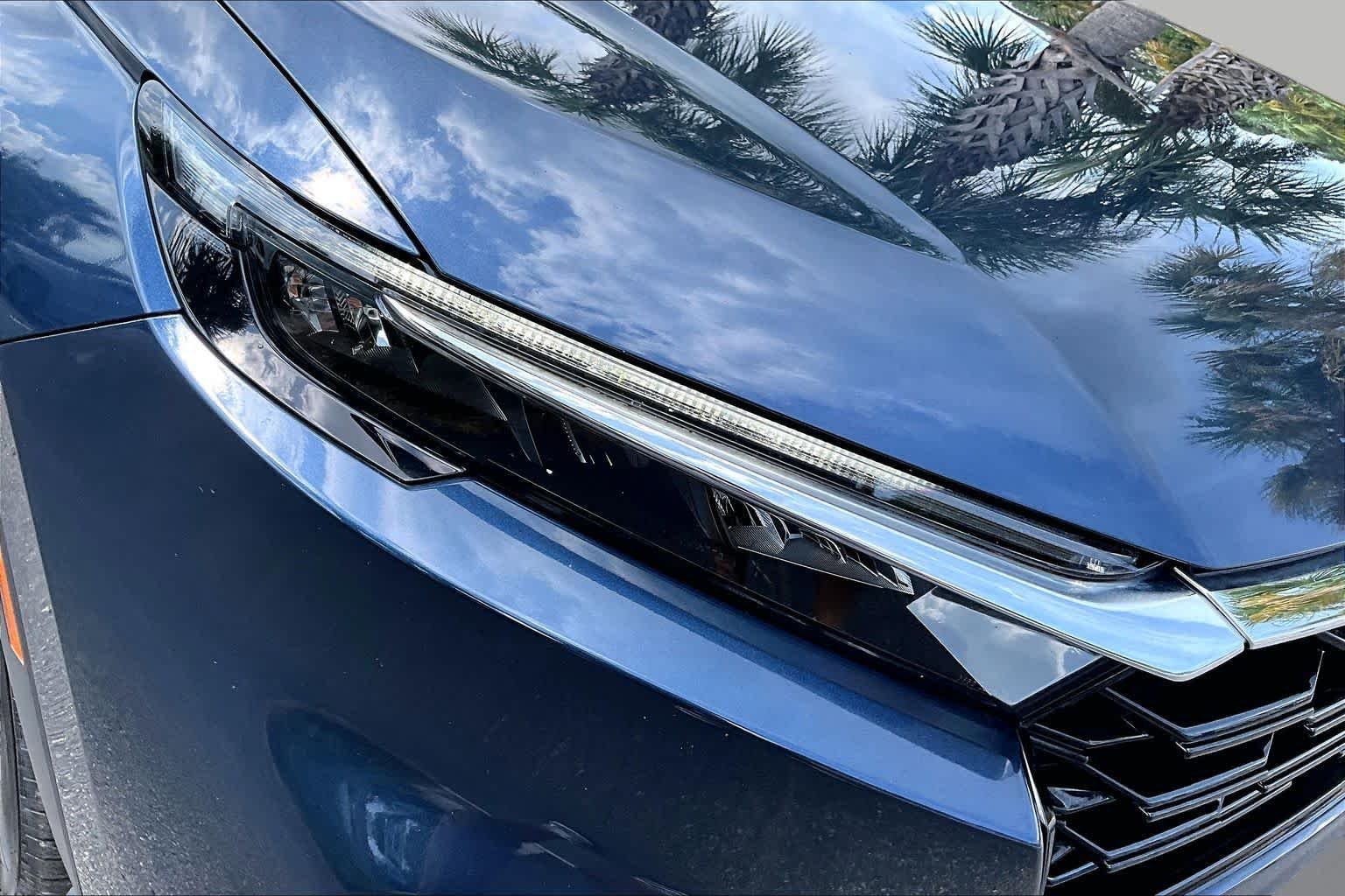 Certified Used 2024 Canyon River Blue Metallic Honda EX image 28