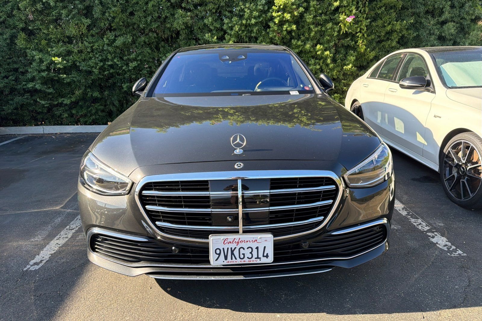 Used 2022 Gray Mercedes-Benz S 580 image 3