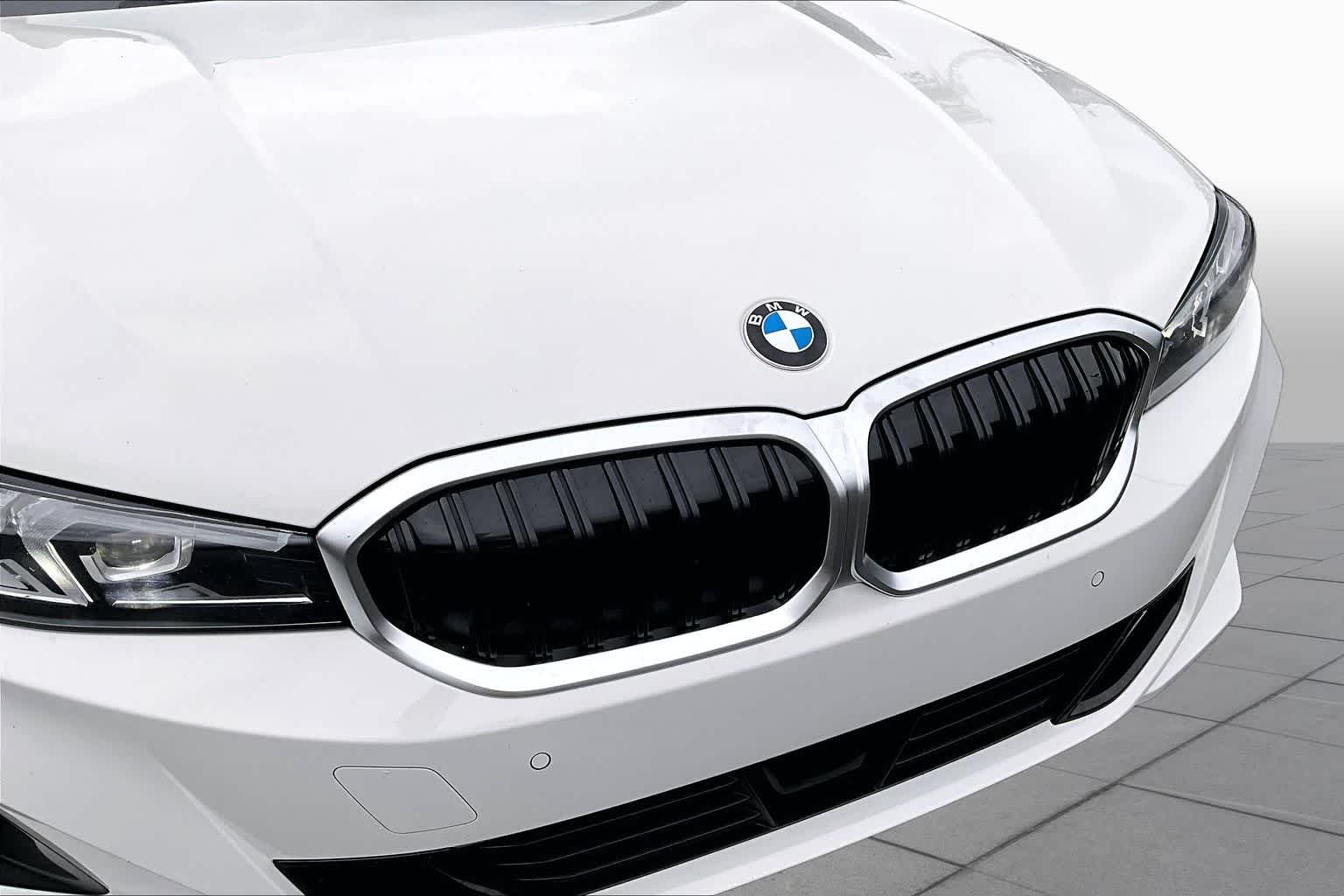 Certified Used 2025 Alpine White BMW 330i image 30