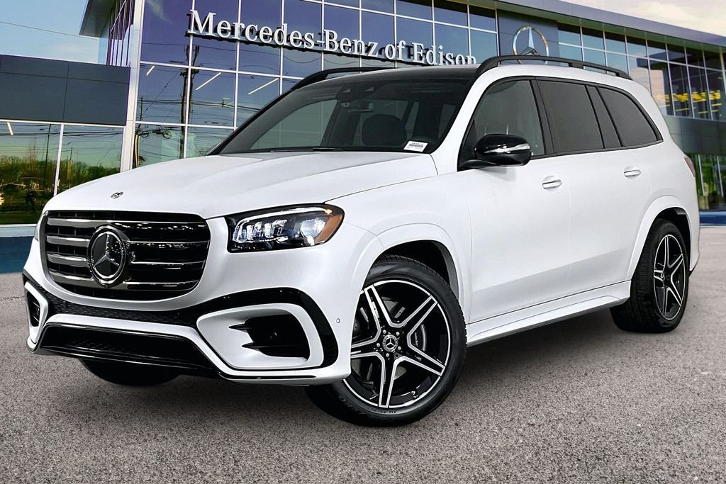 New 2026 MANUFAKTUR Moonlight White Magno Mercedes-Benz GLS 450 image 2
