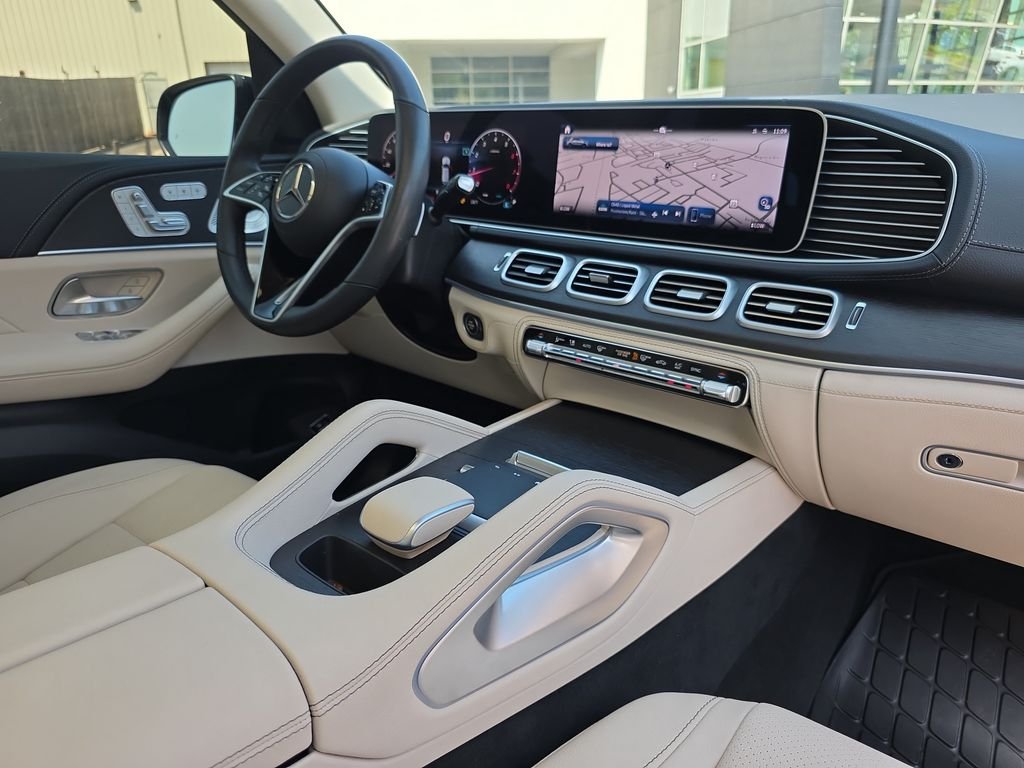Certified Used 2024  Mercedes-Benz GLE 450 image 18